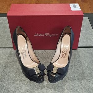 Salvatore Ferragamo Peek-a-boo toe black  High heels .